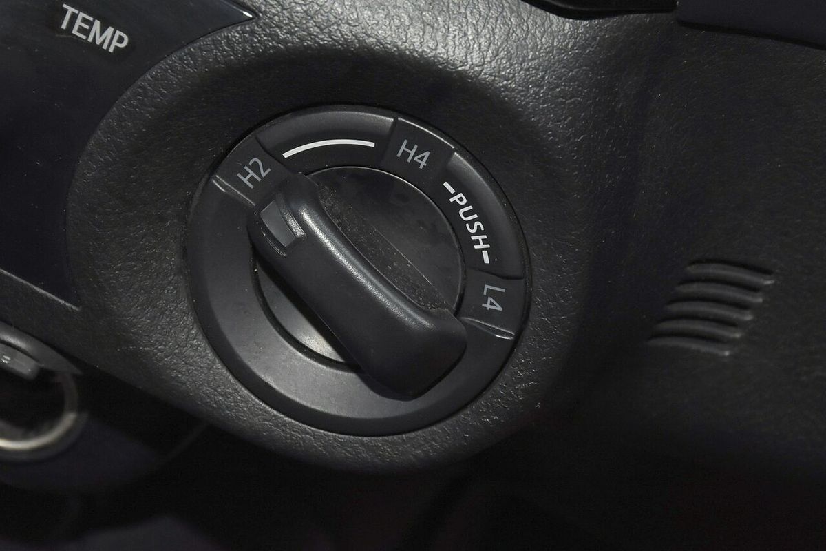 2020 Toyota Hilux SR5 GUN126R 4X4