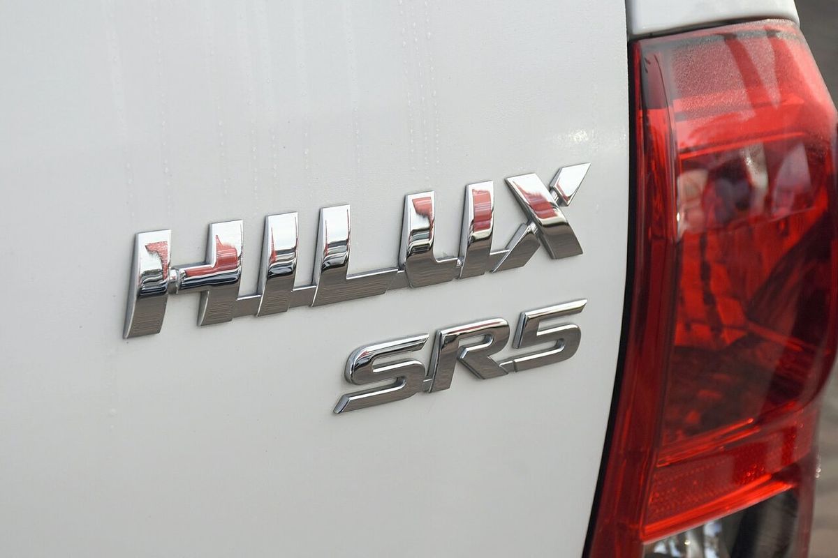 2020 Toyota Hilux SR5 GUN126R 4X4