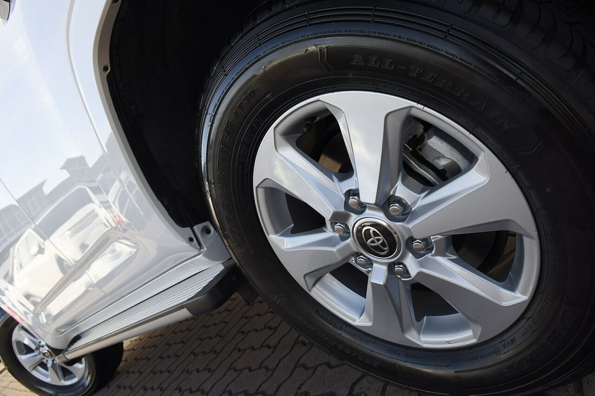 2022 Toyota Landcruiser GXL FJA300R