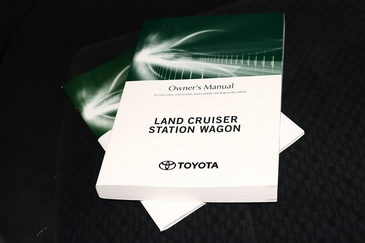 2025 Toyota Landcruiser GX FJA300R