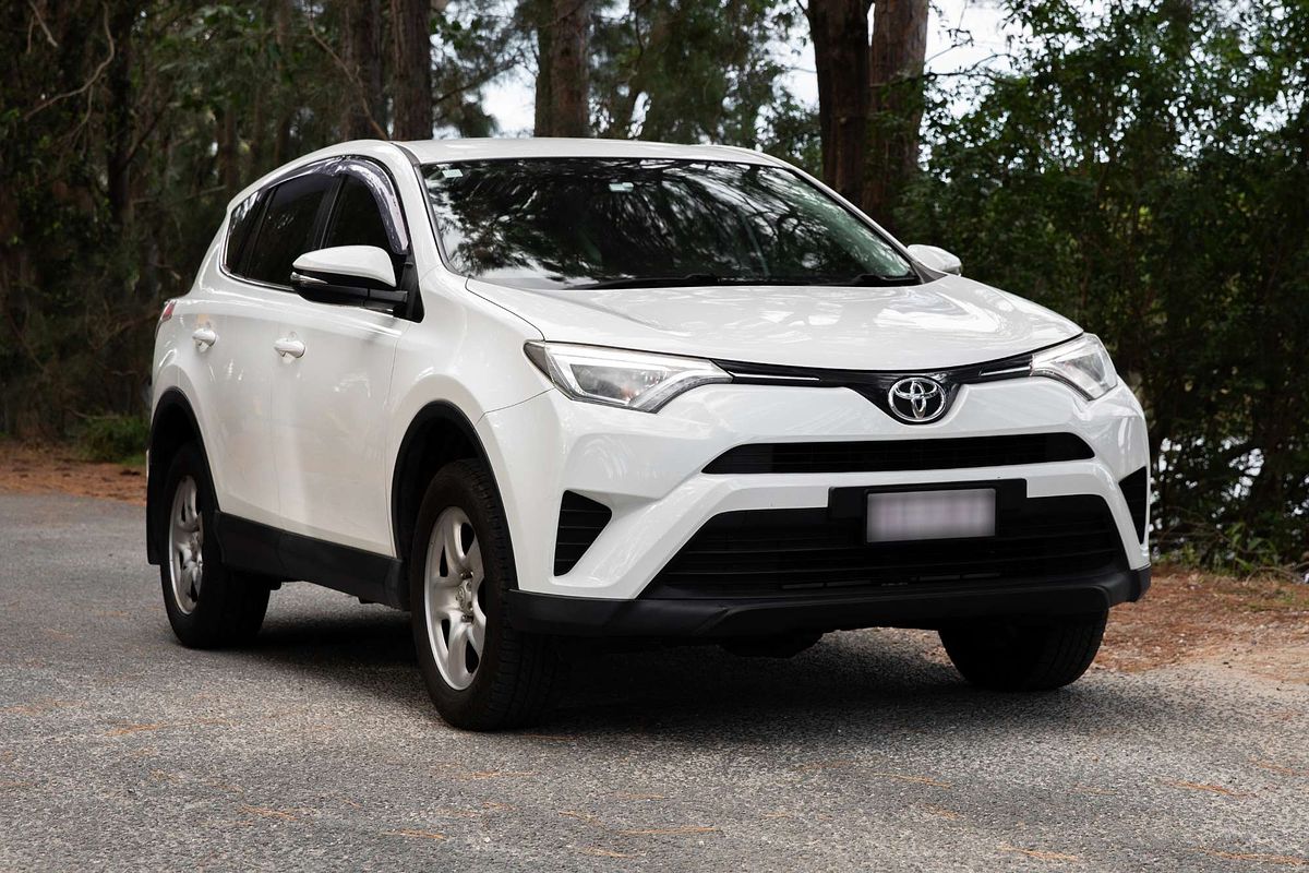 2017 Toyota RAV4 GX ASA44R