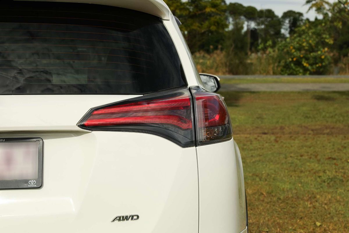 2017 Toyota RAV4 GX ASA44R