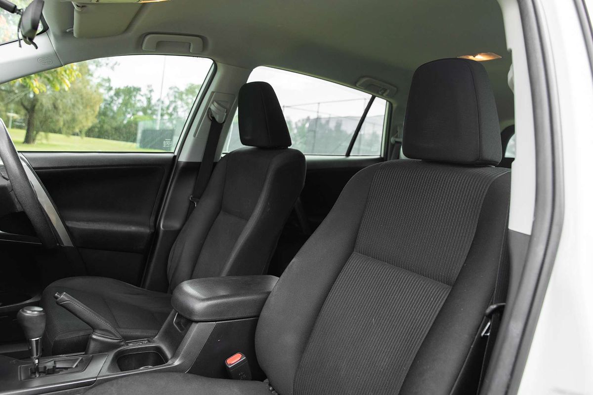2017 Toyota RAV4 GX ASA44R
