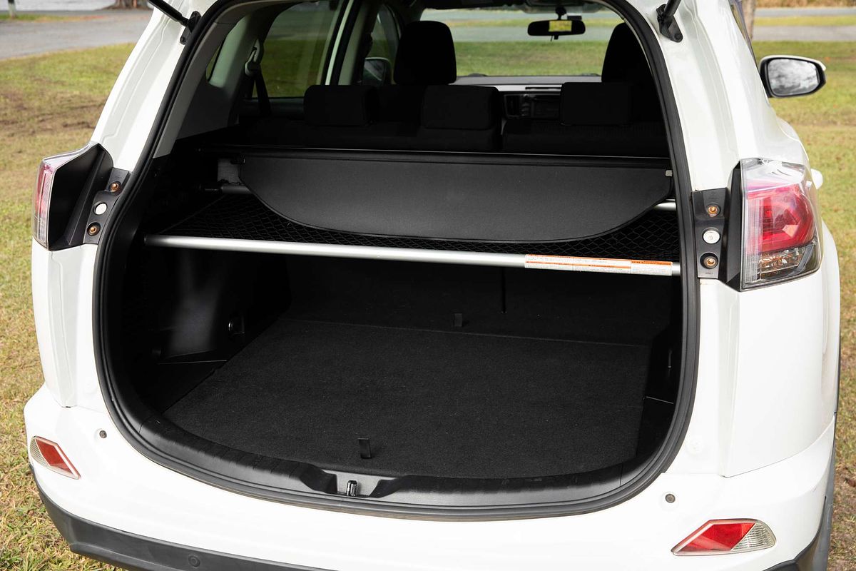 2017 Toyota RAV4 GX ASA44R