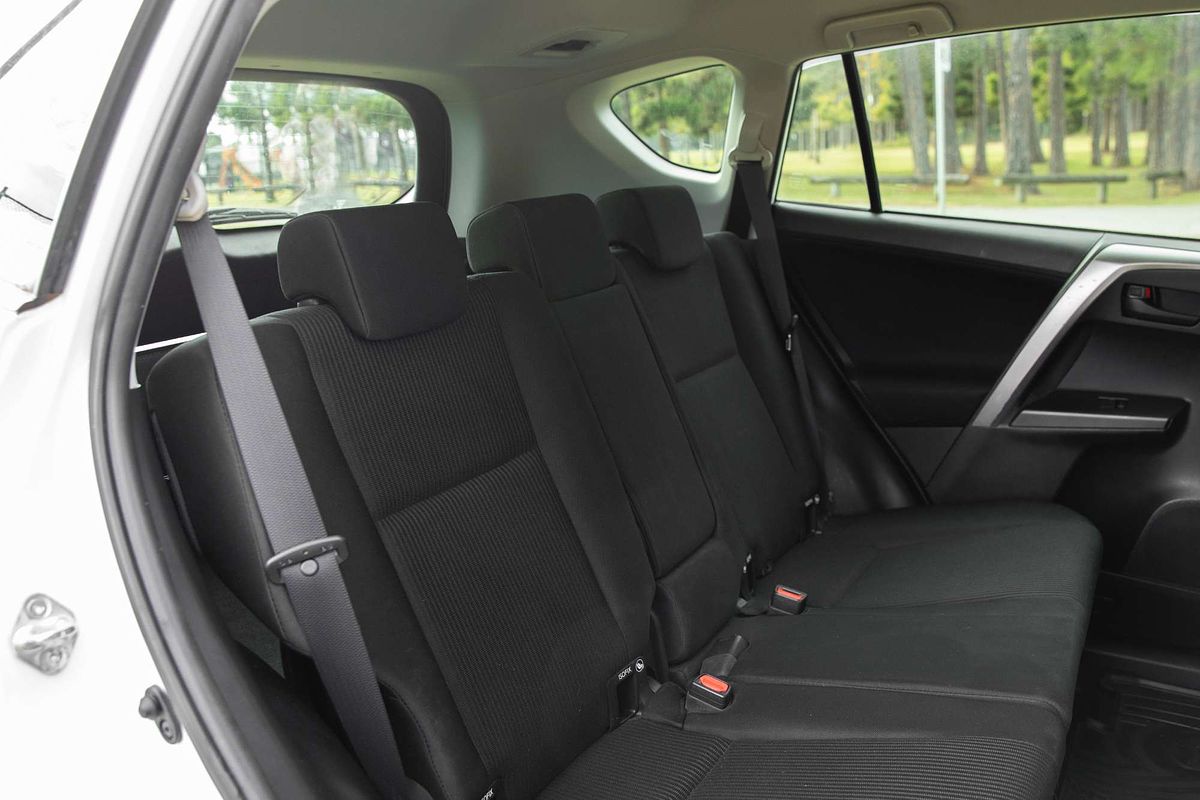 2017 Toyota RAV4 GX ASA44R