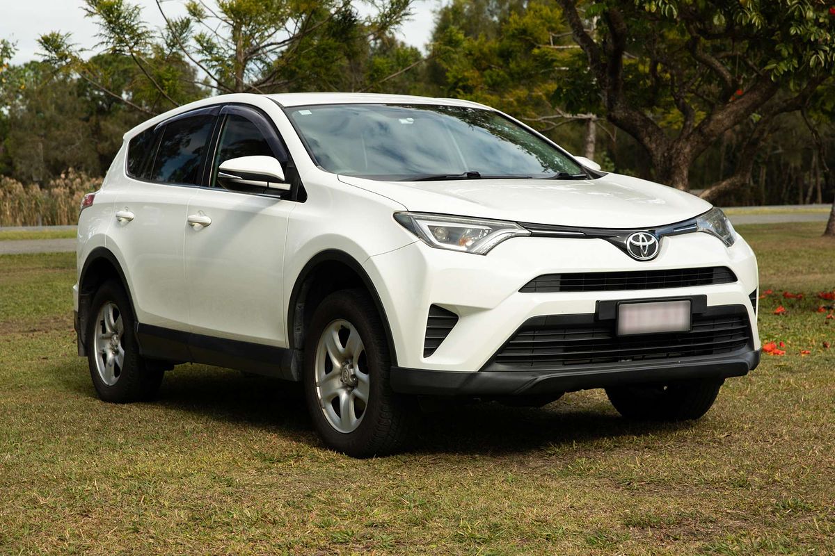 2017 Toyota RAV4 GX ASA44R