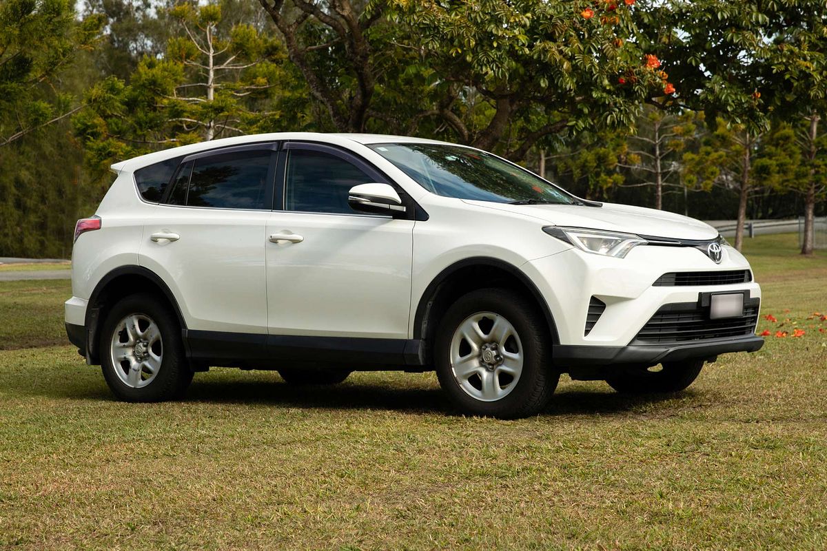 2017 Toyota RAV4 GX ASA44R