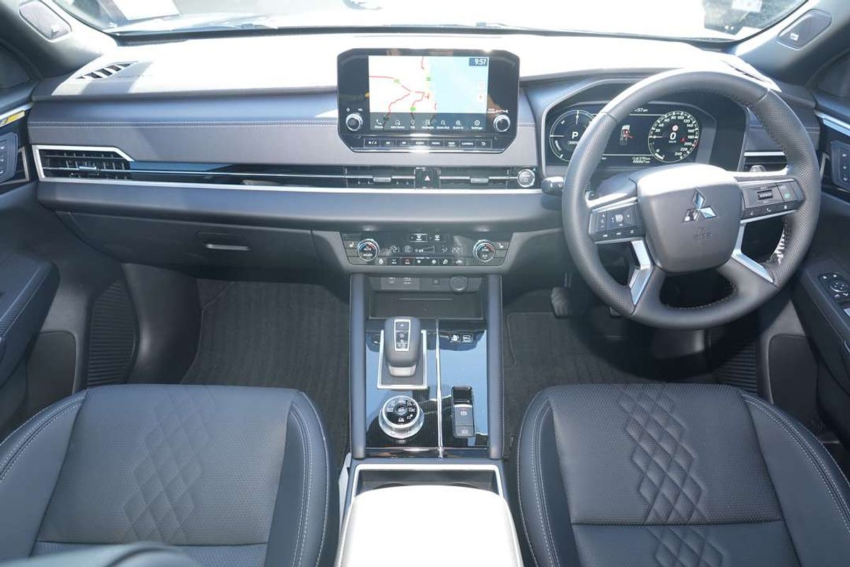 2025 Mitsubishi Outlander PHEV GSR ZM