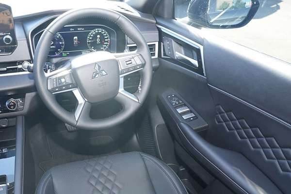 2025 Mitsubishi Outlander PHEV GSR ZM