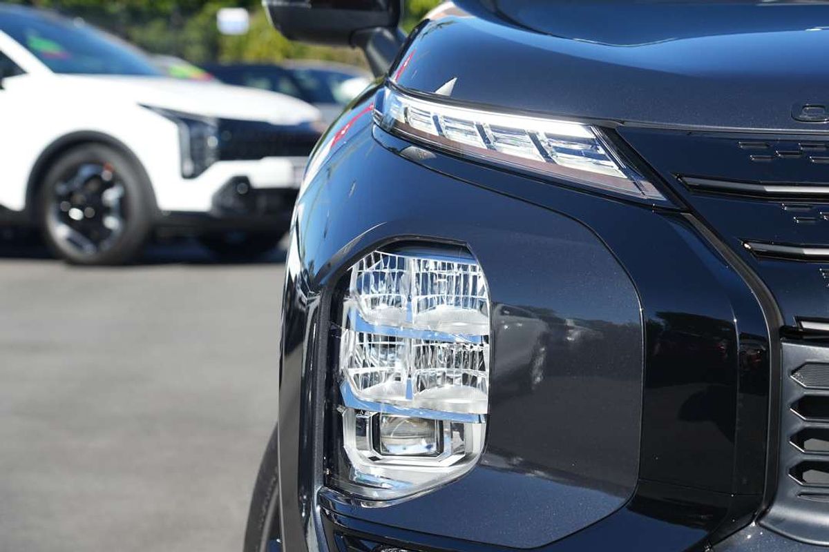 2025 Mitsubishi Outlander PHEV GSR ZM