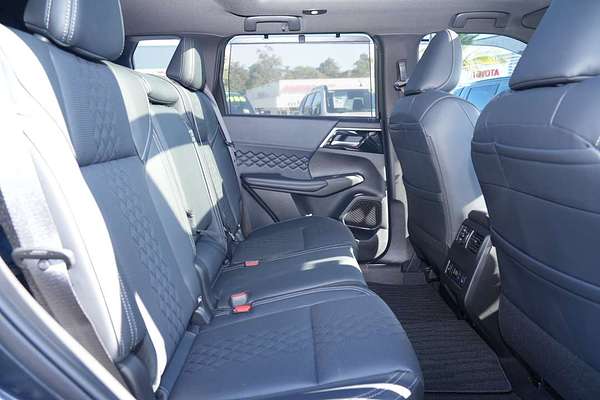 2025 Mitsubishi Outlander PHEV GSR ZM