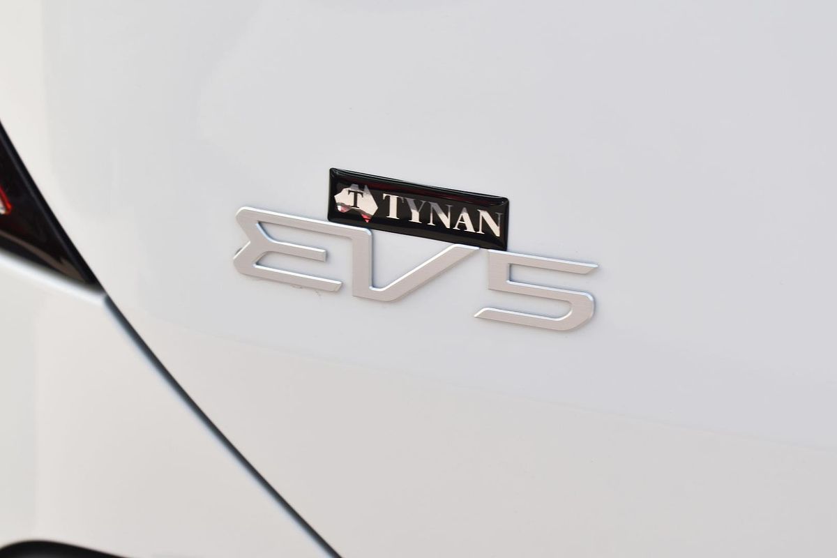2025 Kia EV5 Air Standard Range OVc