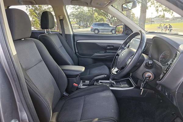 2017 Mitsubishi Outlander LS ZK
