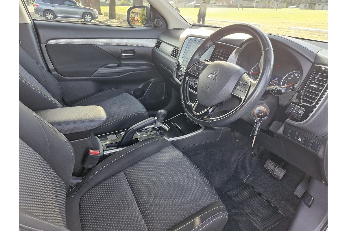 2017 Mitsubishi Outlander LS ZK