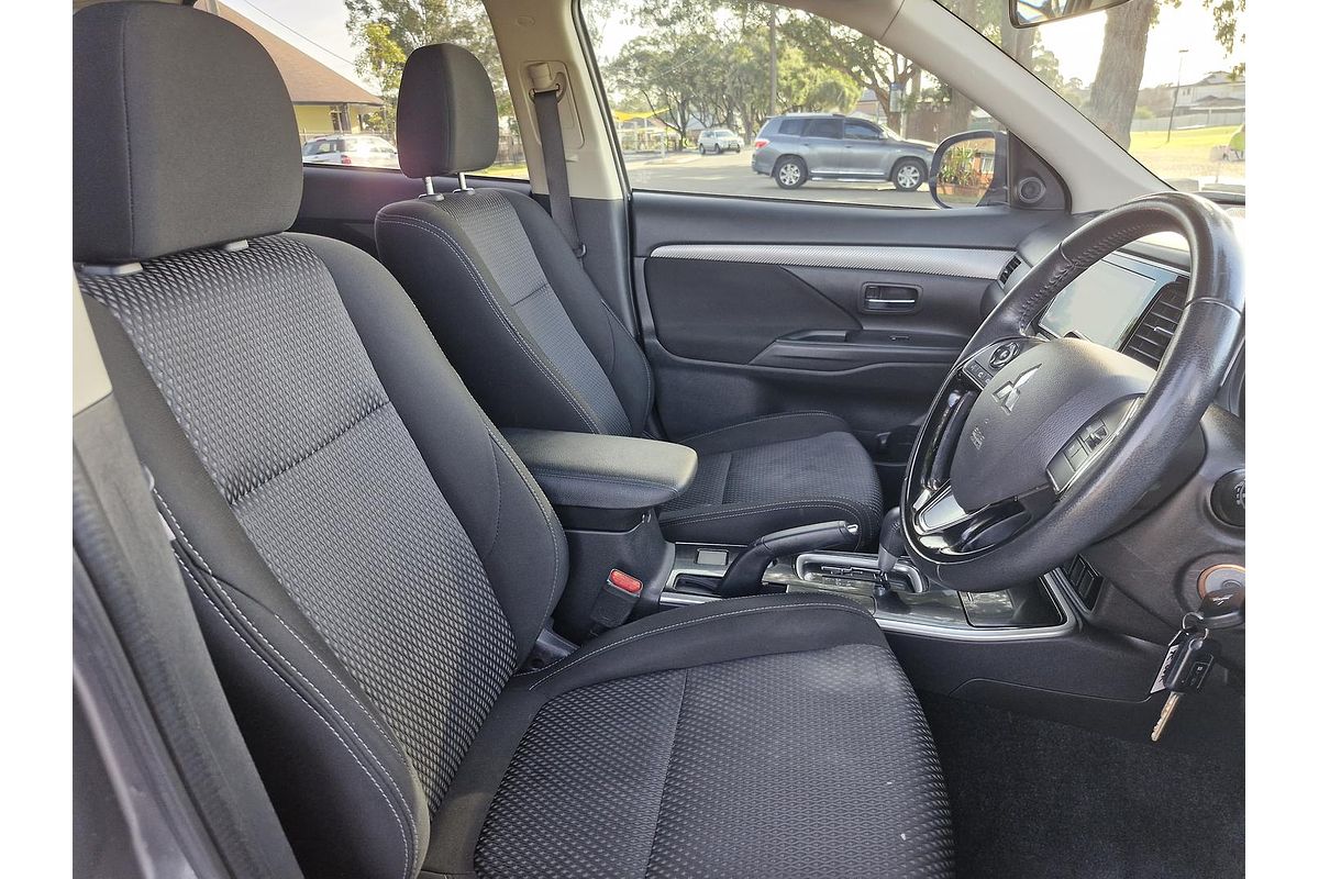 2017 Mitsubishi Outlander LS ZK