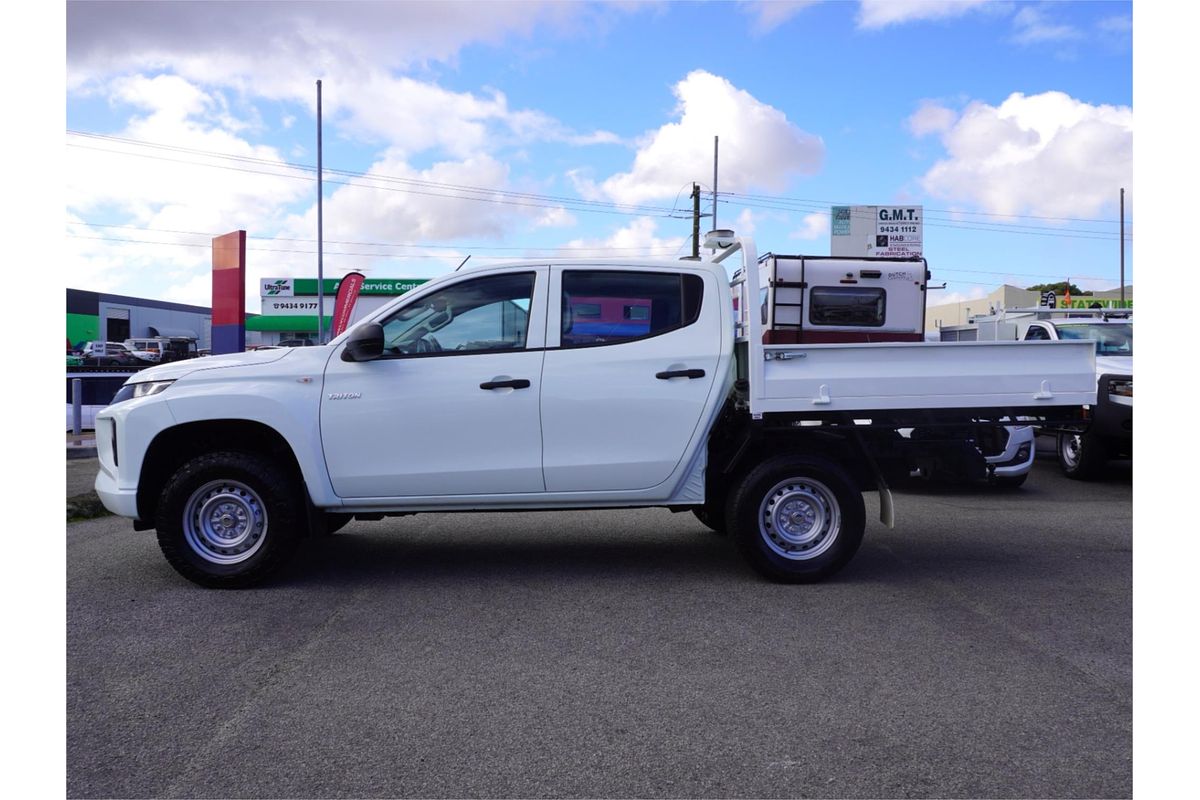 2022 Mitsubishi Triton GLX MR 4X4
