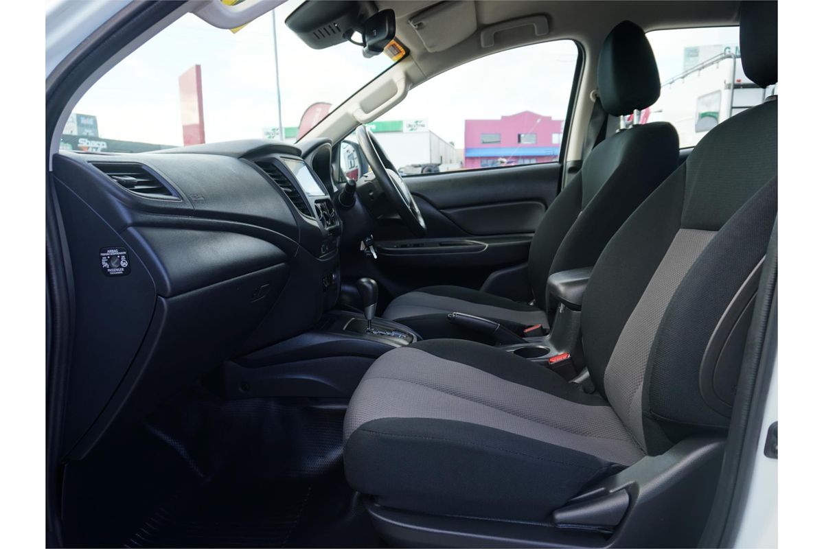 2022 Mitsubishi Triton GLX MR 4X4
