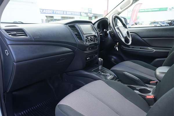 2022 Mitsubishi Triton GLX MR 4X4
