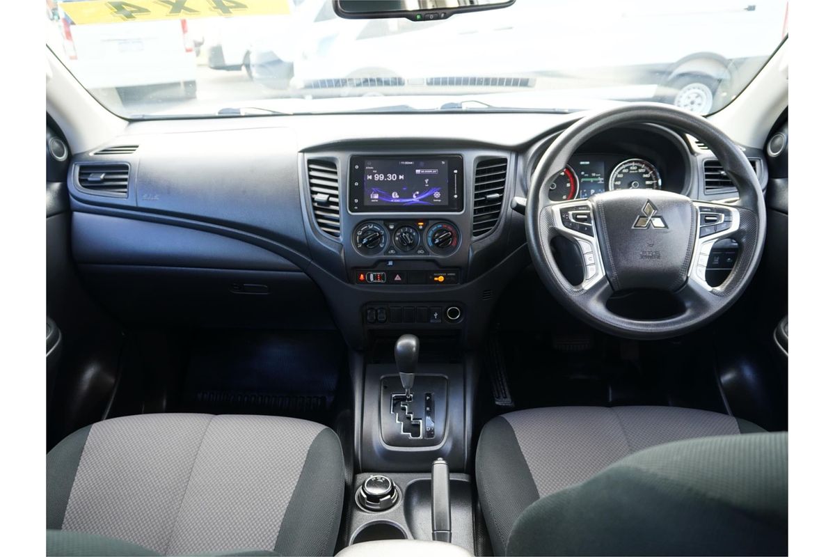 2022 Mitsubishi Triton GLX MR 4X4