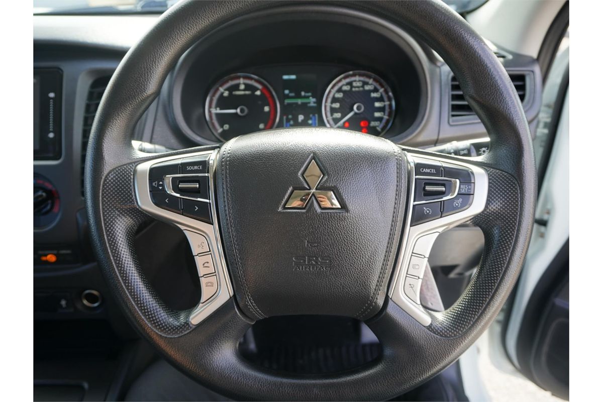 2022 Mitsubishi Triton GLX MR 4X4