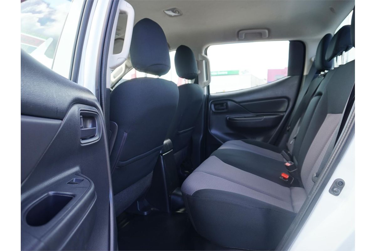 2022 Mitsubishi Triton GLX MR 4X4