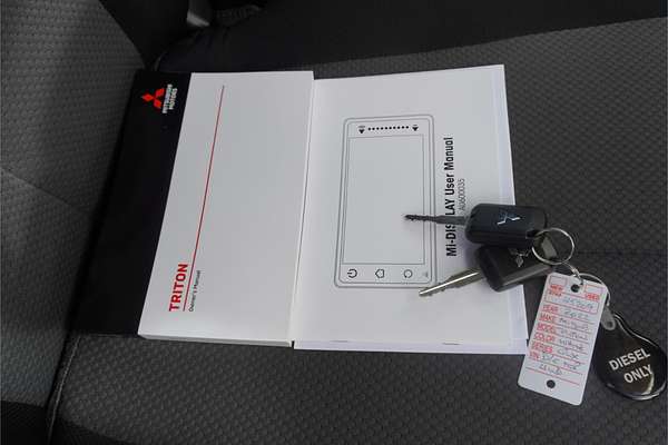 2022 Mitsubishi Triton GLX MR 4X4