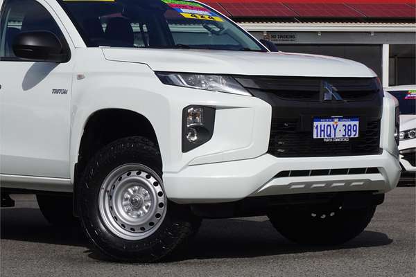 2022 Mitsubishi Triton GLX MR 4X4