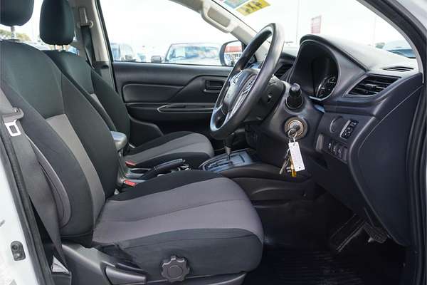 2022 Mitsubishi Triton GLX MR 4X4