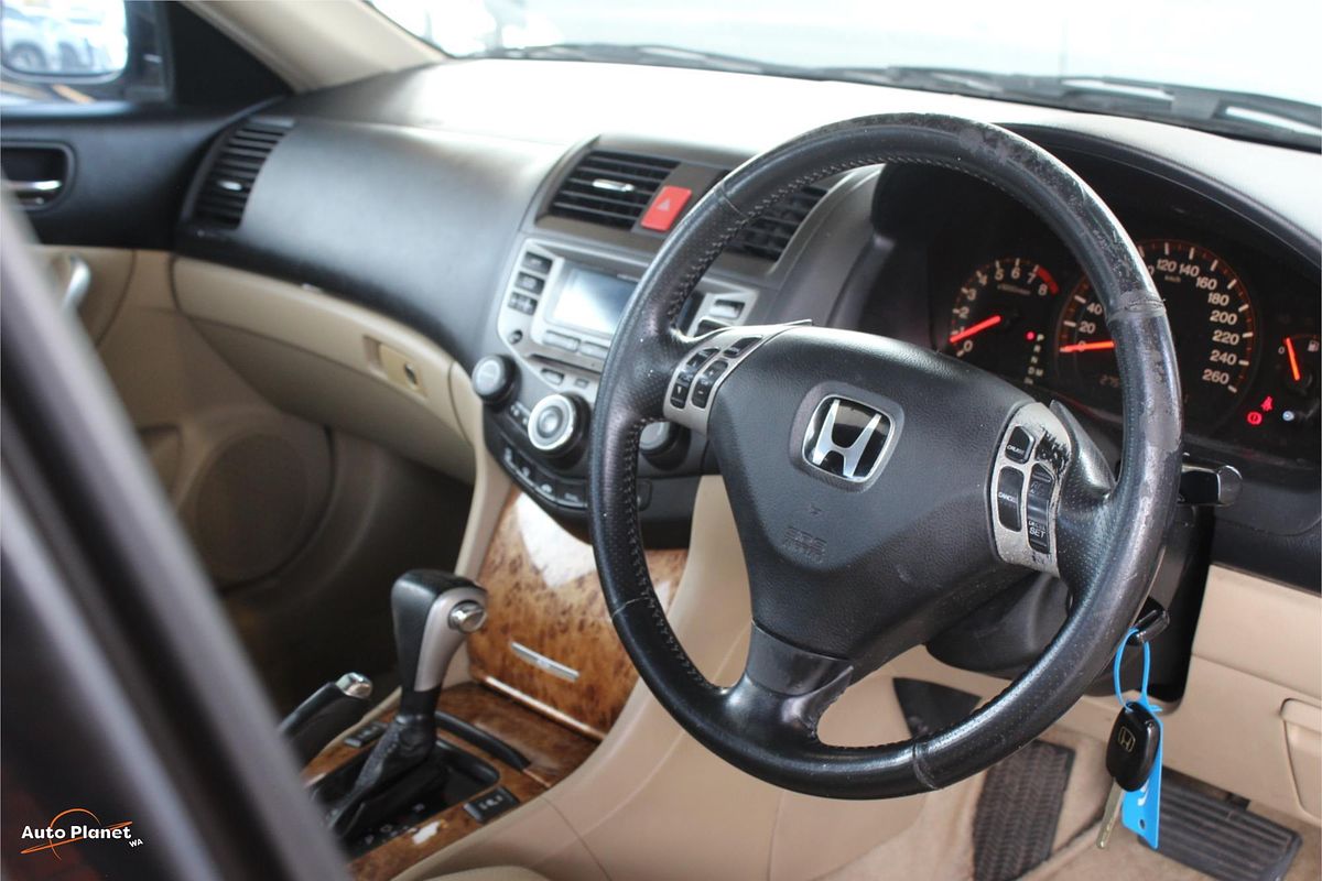 2004 Honda Accord EURO LUXURY