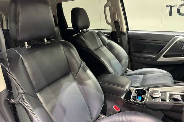 2022 Mitsubishi PAJERO SPORT PAJERO SPORT GSR (4WD) 7 SEAT QF4Z46