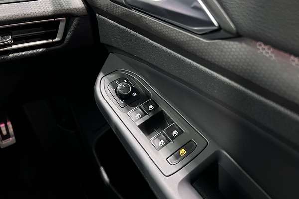 2024 Volkswagen Golf GTI 8