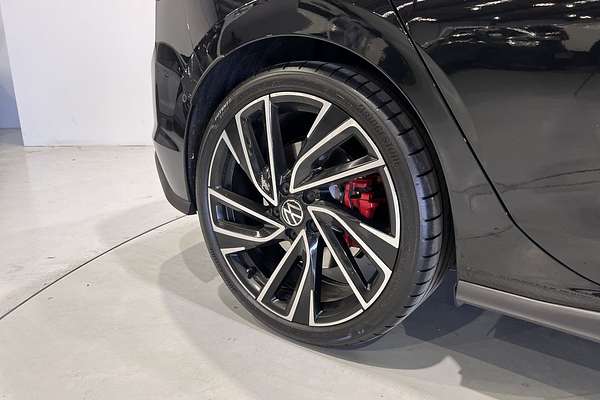 2024 Volkswagen Golf GTI 8