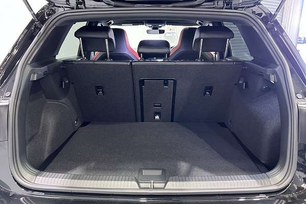 2024 Volkswagen Golf GTI 8