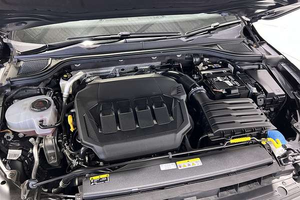 2024 Volkswagen Golf GTI 8