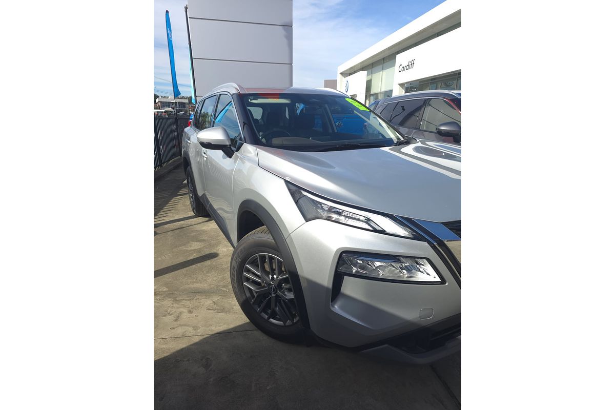 2024 Nissan X-TRAIL ST T33