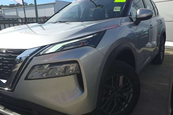 2024 Nissan X-TRAIL ST T33