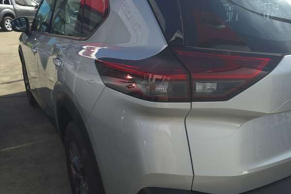 2024 Nissan X-TRAIL ST T33