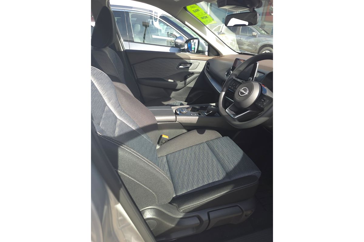 2024 Nissan X-TRAIL ST T33