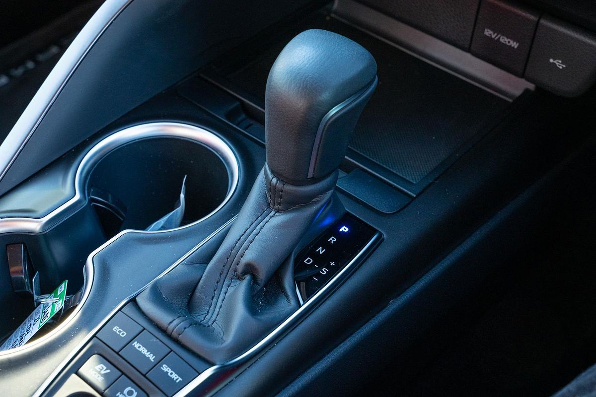 2023 Toyota Camry SX AXVH70R