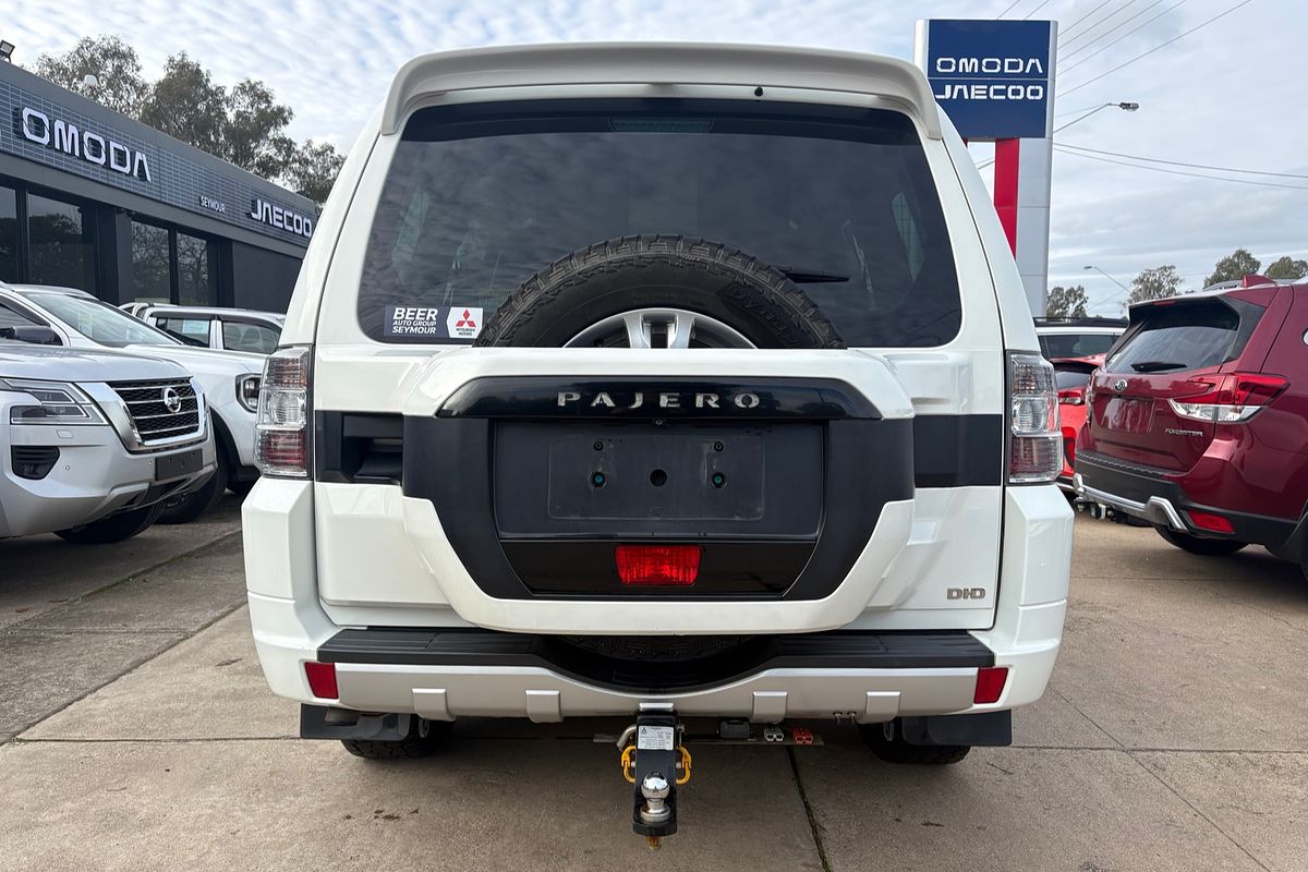 2015 Mitsubishi Pajero GLX NX