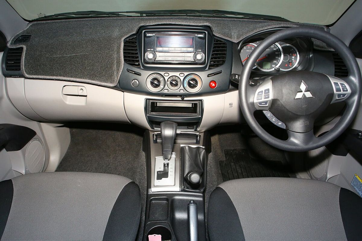 2015 Mitsubishi Triton GLX MN Rear Wheel Drive