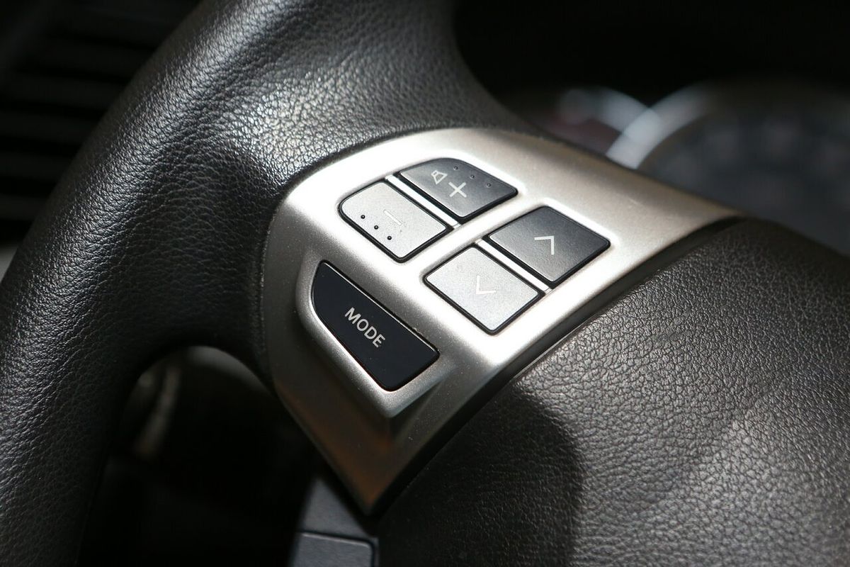 2015 Mitsubishi Triton GLX MN Rear Wheel Drive