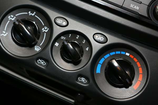 2015 Mitsubishi Triton GLX MN Rear Wheel Drive