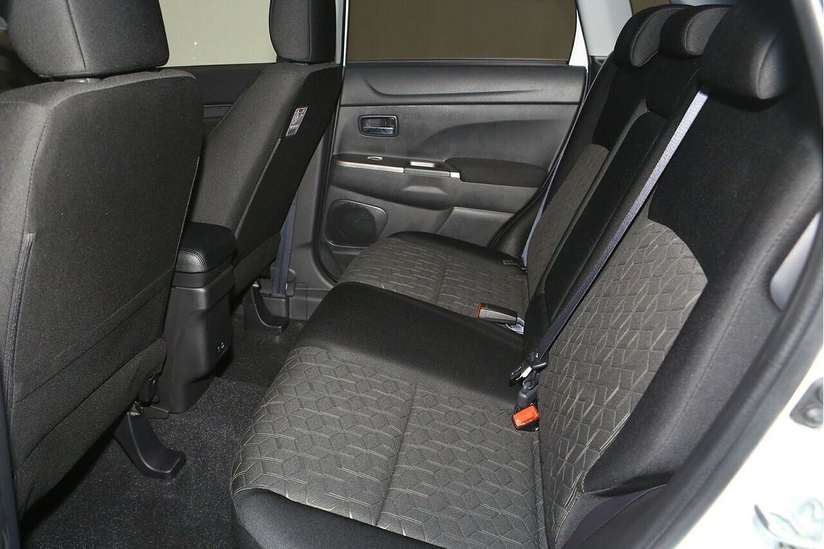 2024 Mitsubishi ASX ES XD