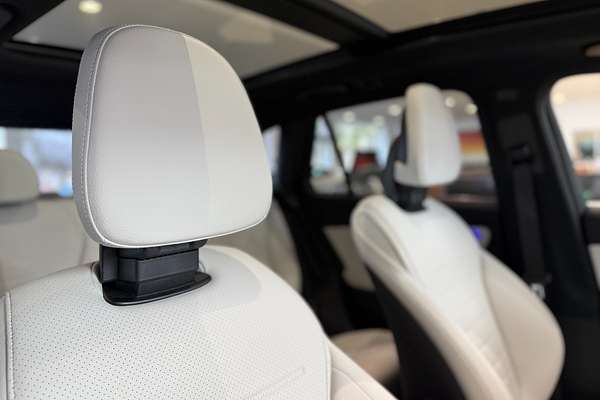 2024 Mercedes-Benz GLC-Class GLC300 X254