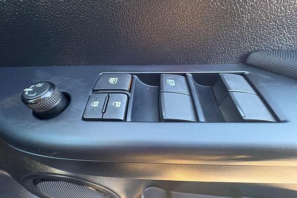 2023 Toyota Hilux SR GUN126R 4X4