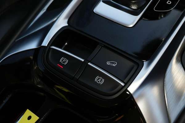 2022 MG HS Plus EV Essence SAS23