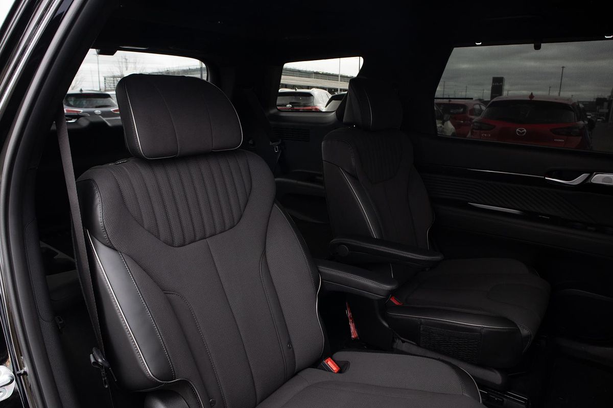 2025 Hyundai Palisade Calligraphy Black Ink LX2.V5