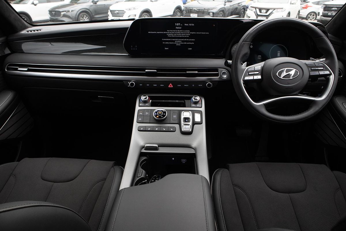 2025 Hyundai Palisade Calligraphy Black Ink LX2.V5