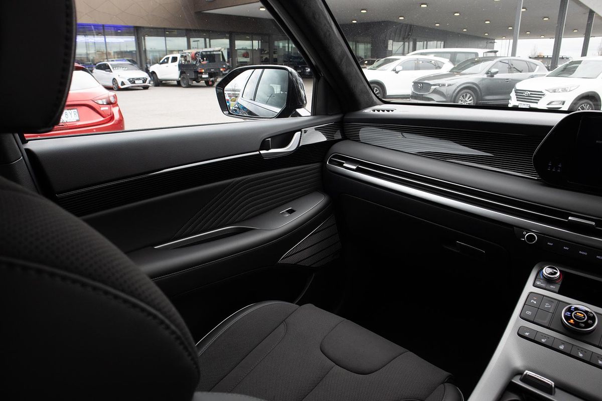 2025 Hyundai Palisade Calligraphy Black Ink LX2.V5